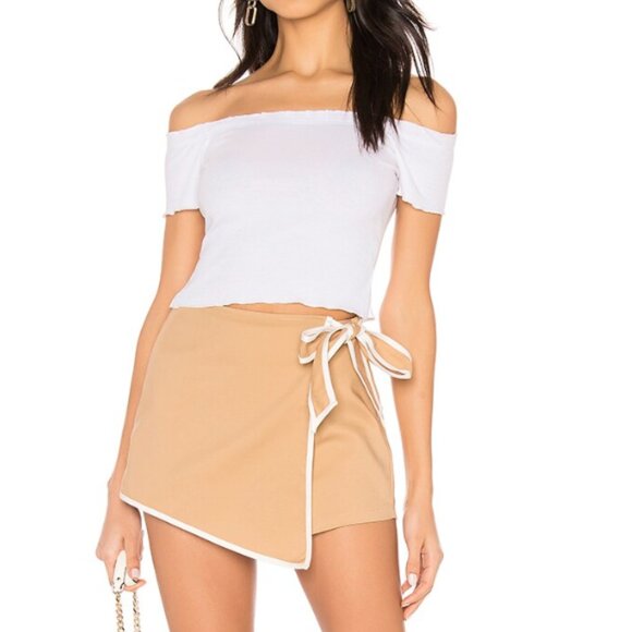 Superdown Contrast Wrap Skort - Picture 2 of 10